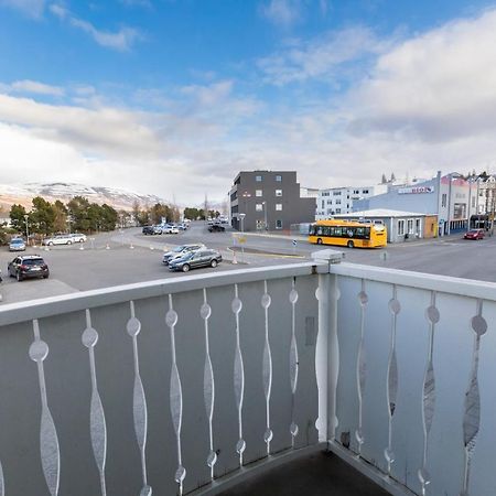 Central Apartment With Two Bedrooms And Balcony- Strandgata 9 Akureyri Exteriör bild