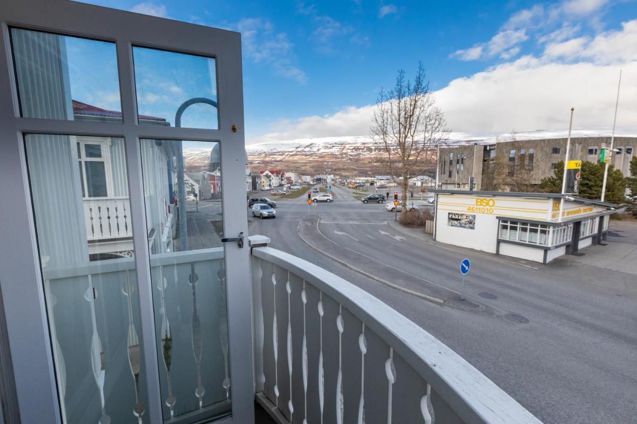 Central Apartment With Two Bedrooms And Balcony- Strandgata 9 Akureyri Exteriör bild